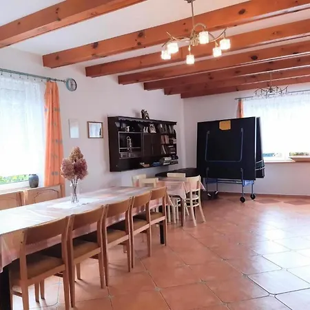 度假居 Large, Comfortable Near The