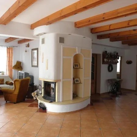 Large, Comfortable Near The Holiday home