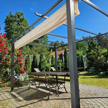 Large, Comfortable Near The Holiday home *