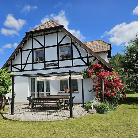 Large, Comfortable Near The Holiday home